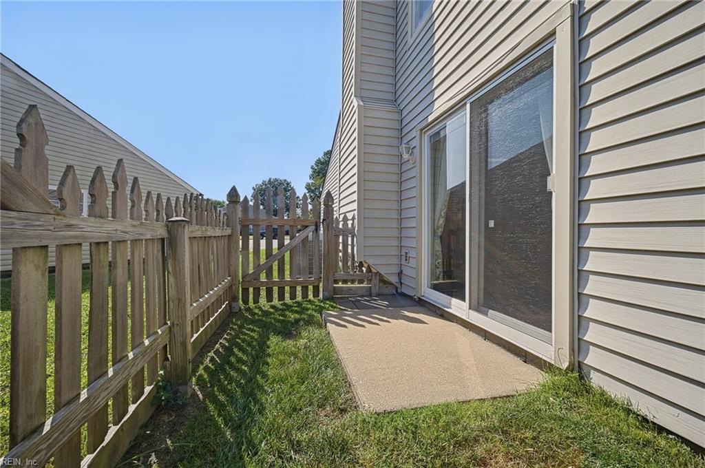 1284 Christian Ct Property Photo 32
