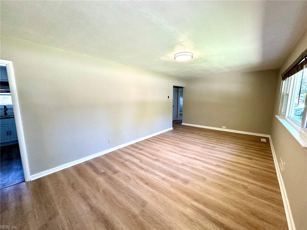 1049 Baker Rd Property Photo 2