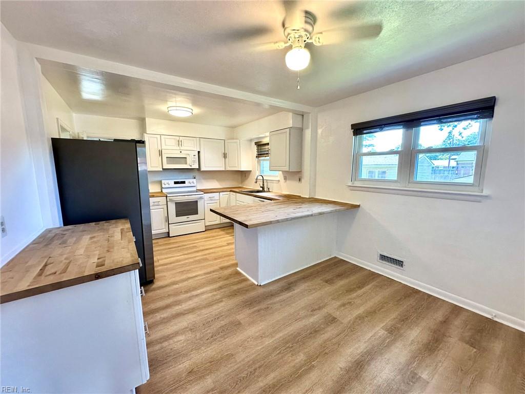 1049 Baker Rd Property Photo 5