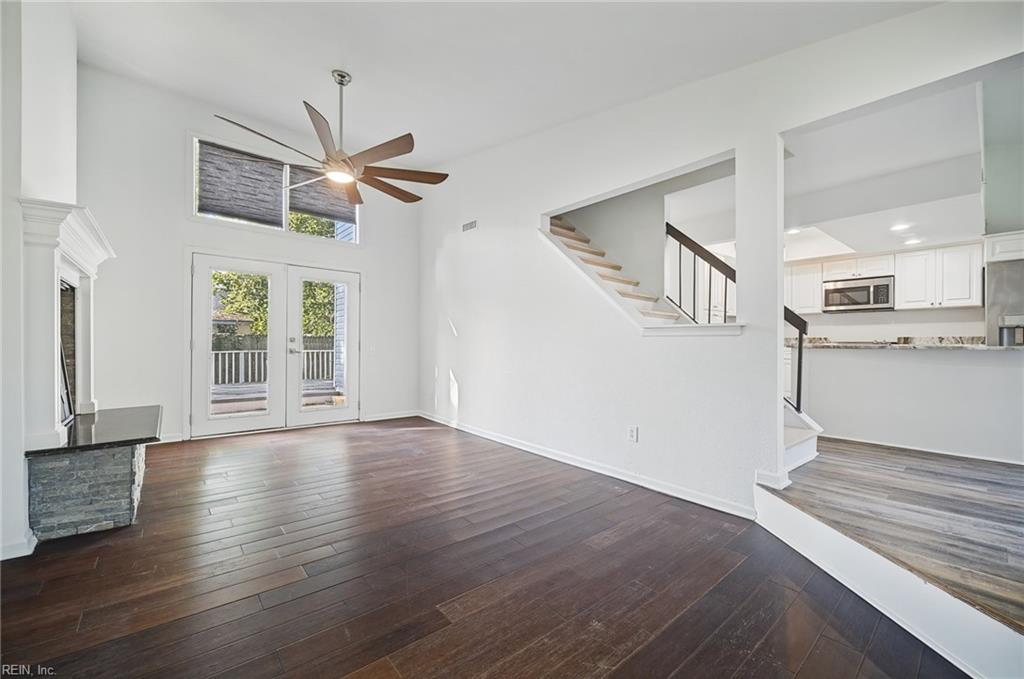 1605 Sweet Bay Ct Property Photo 4