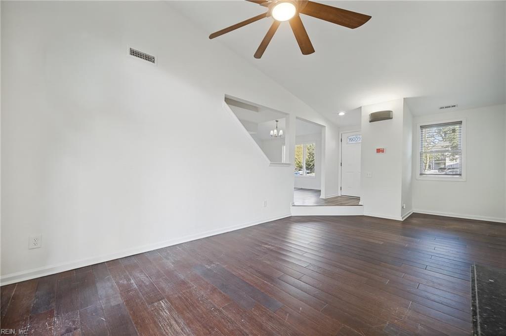 1605 Sweet Bay Ct Property Photo 7