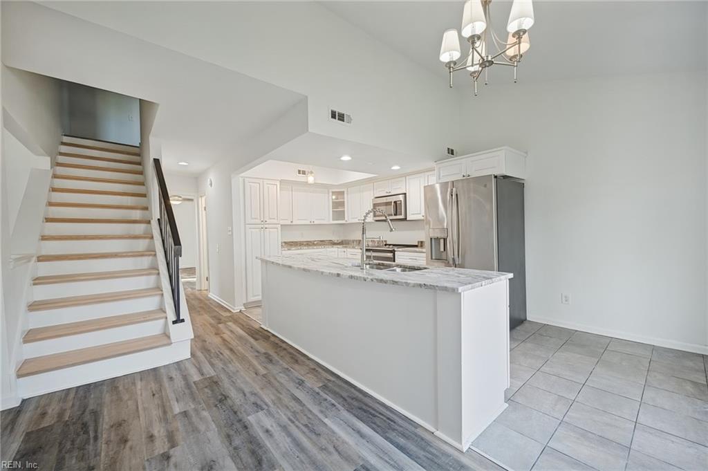1605 Sweet Bay Ct Property Photo 8