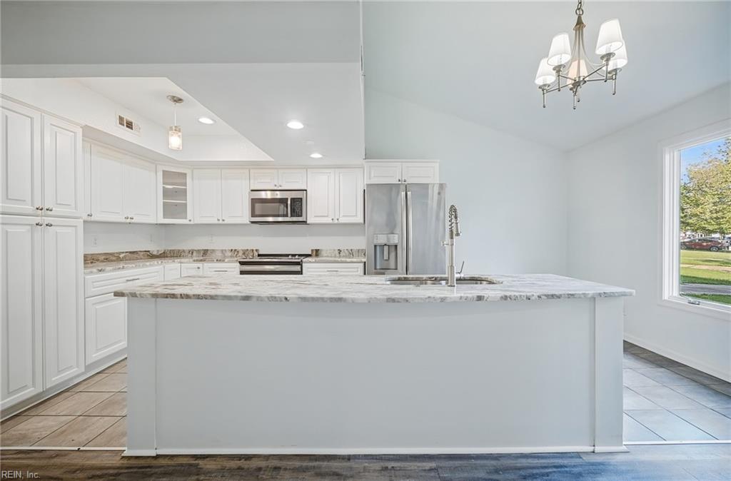 1605 Sweet Bay Ct Property Photo 9