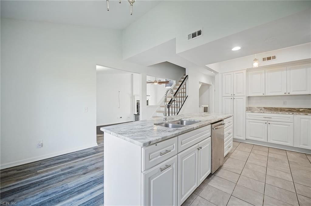 1605 Sweet Bay Ct Property Photo 10