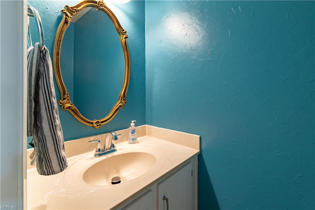 828 Helmsdale Way Property Photo 15