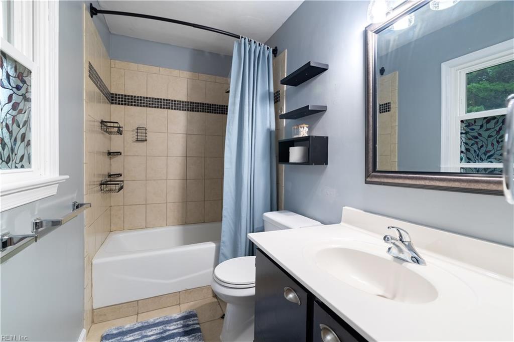828 Helmsdale Way Property Photo 28