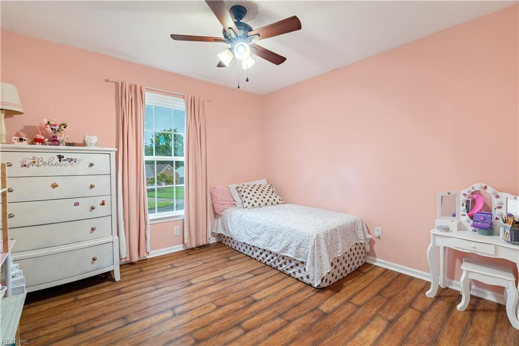 828 Helmsdale Way Property Photo 32