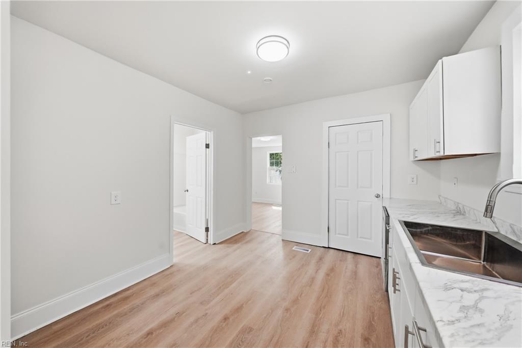 1222 27th St Property Photo 7