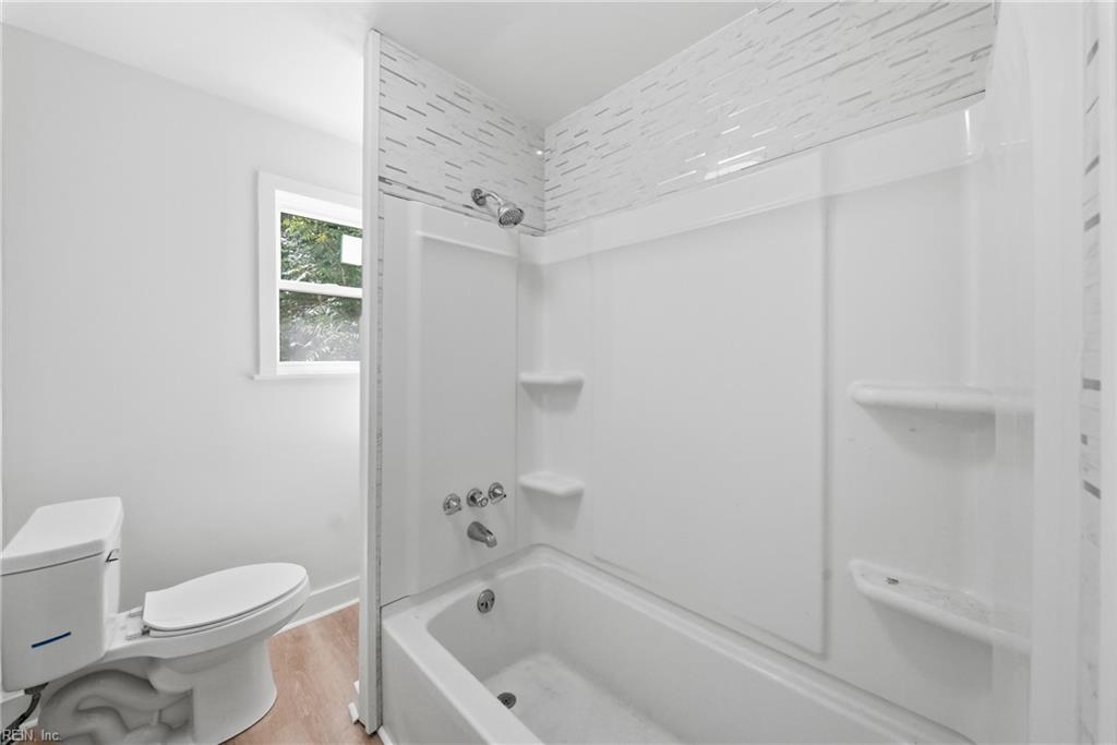 1222 27th St Property Photo 11
