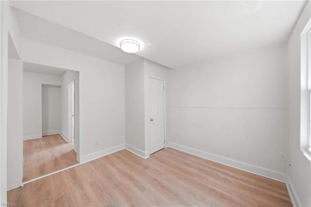 1222 27th St Property Photo 20