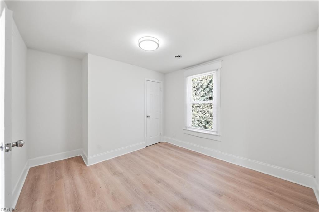 1222 27th St Property Photo 21