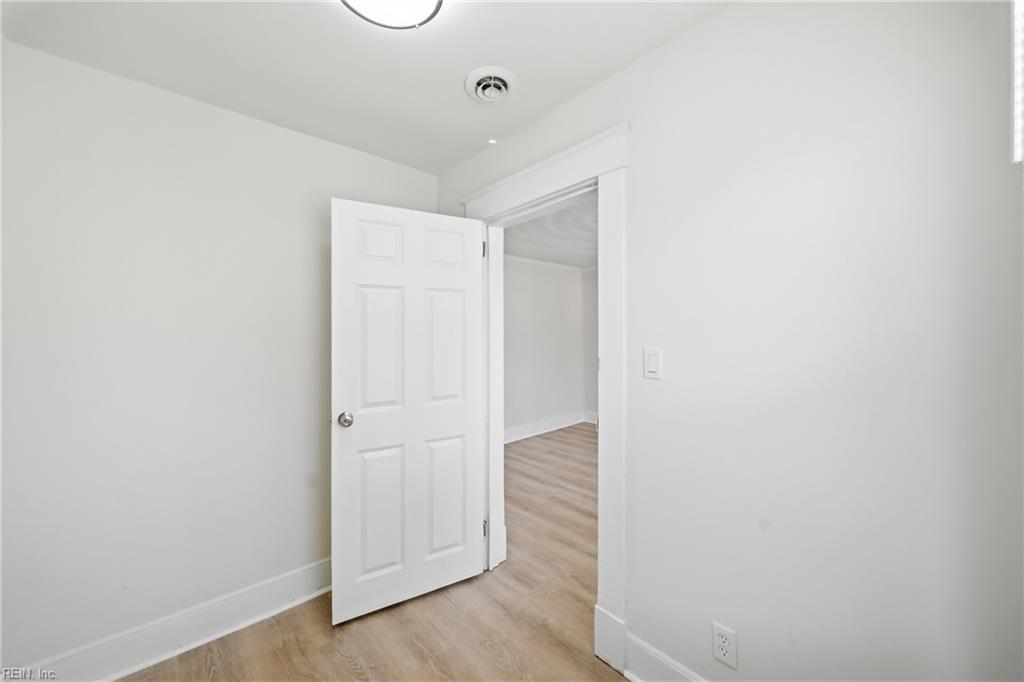 1222 27th St Property Photo 29