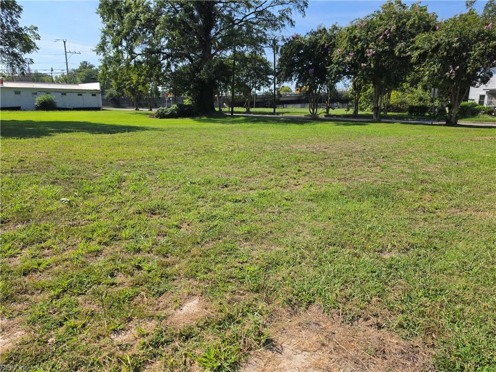 300 15th Street Rd Property Photo 3