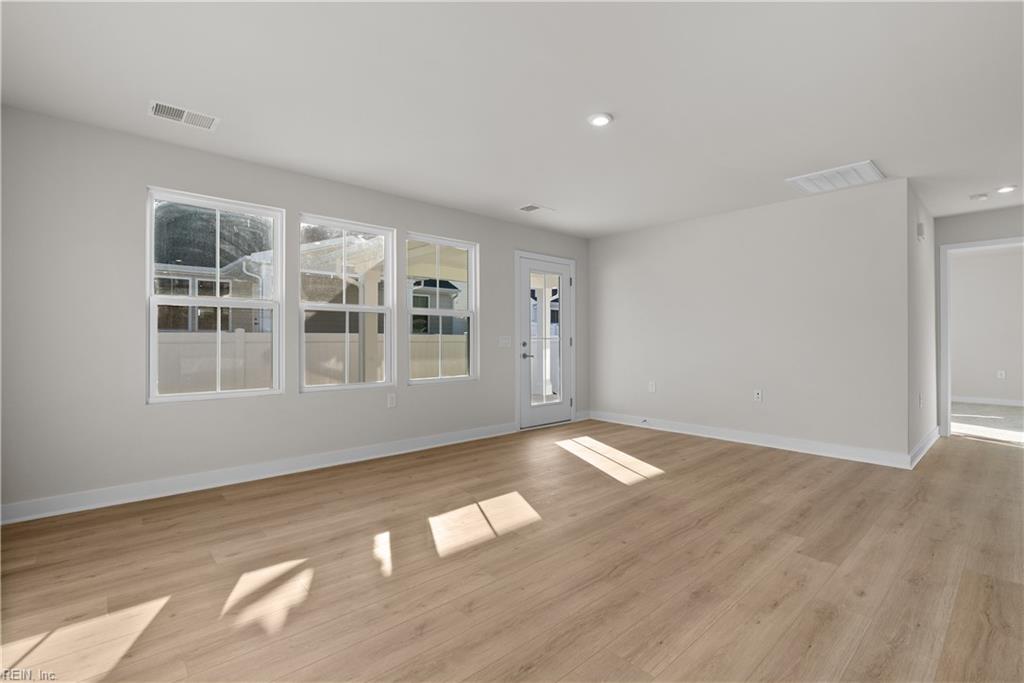 208 Joy Ln Property Photo 12