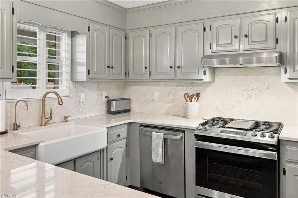 6296 Crags Cswy Property Photo 10