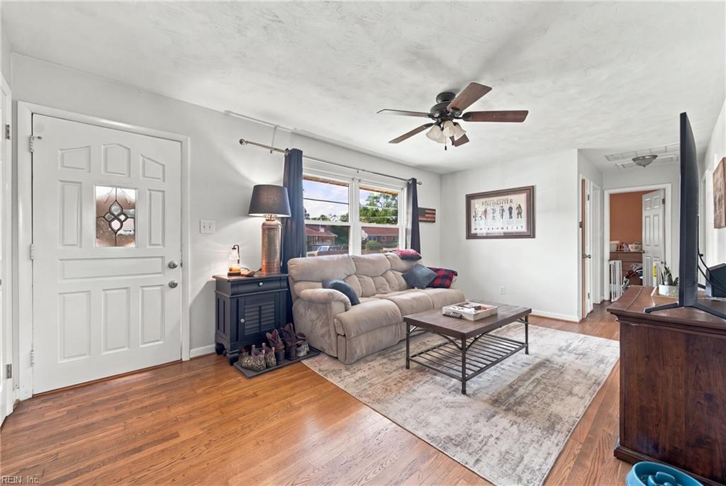 13 Bedford Ct Property Photo 6