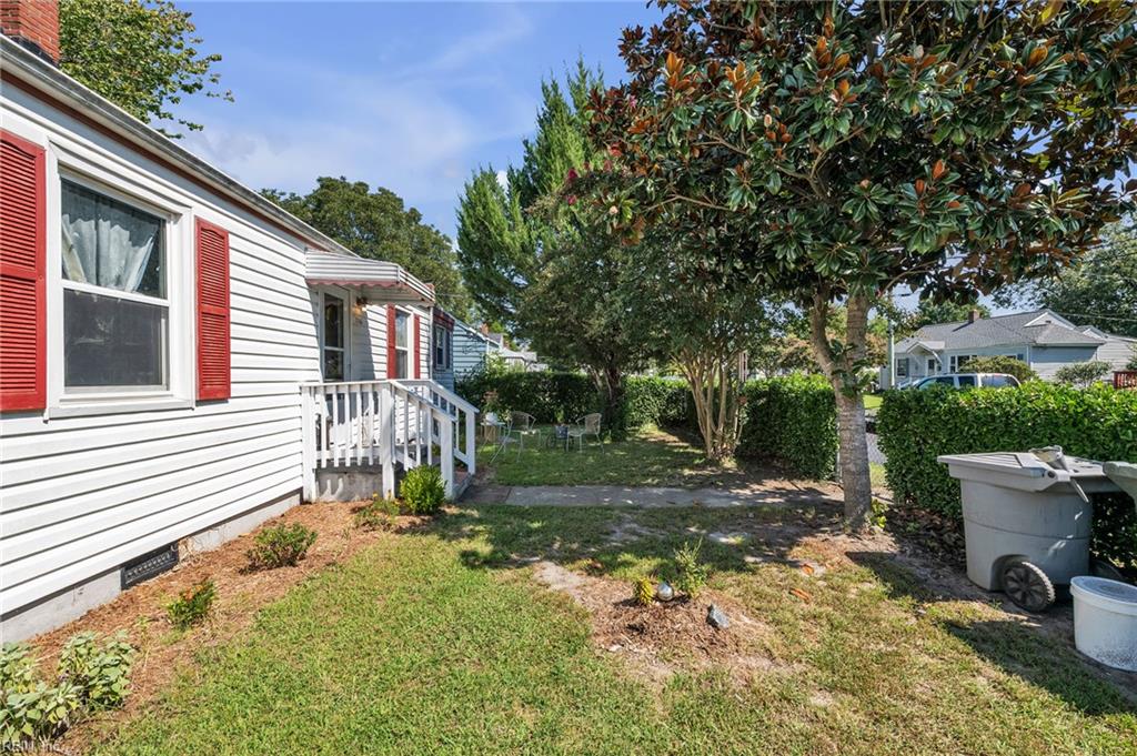 716 Grove St Property Photo 28
