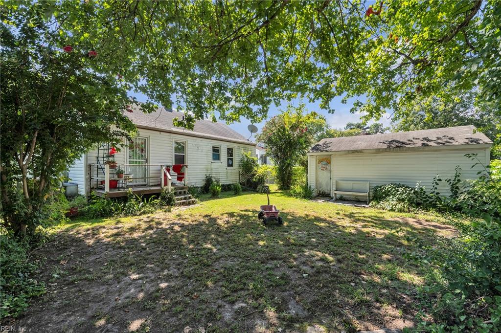 716 Grove St Property Photo 29