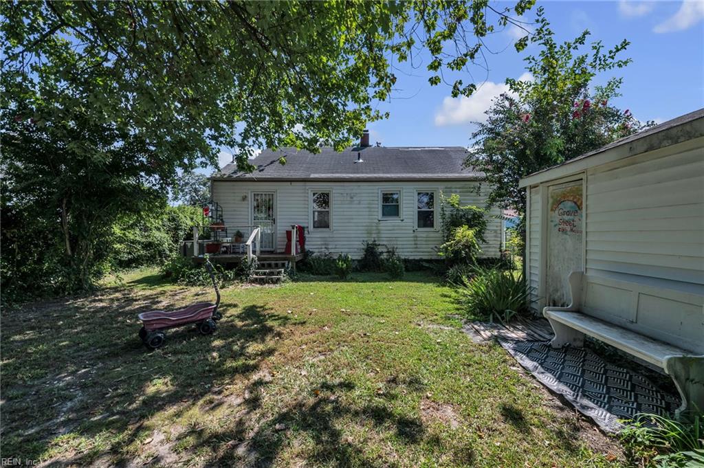 716 Grove St Property Photo 31