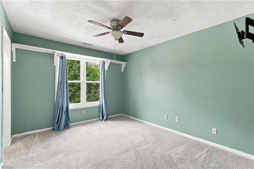 1004 Myrtle Ct Property Photo 21