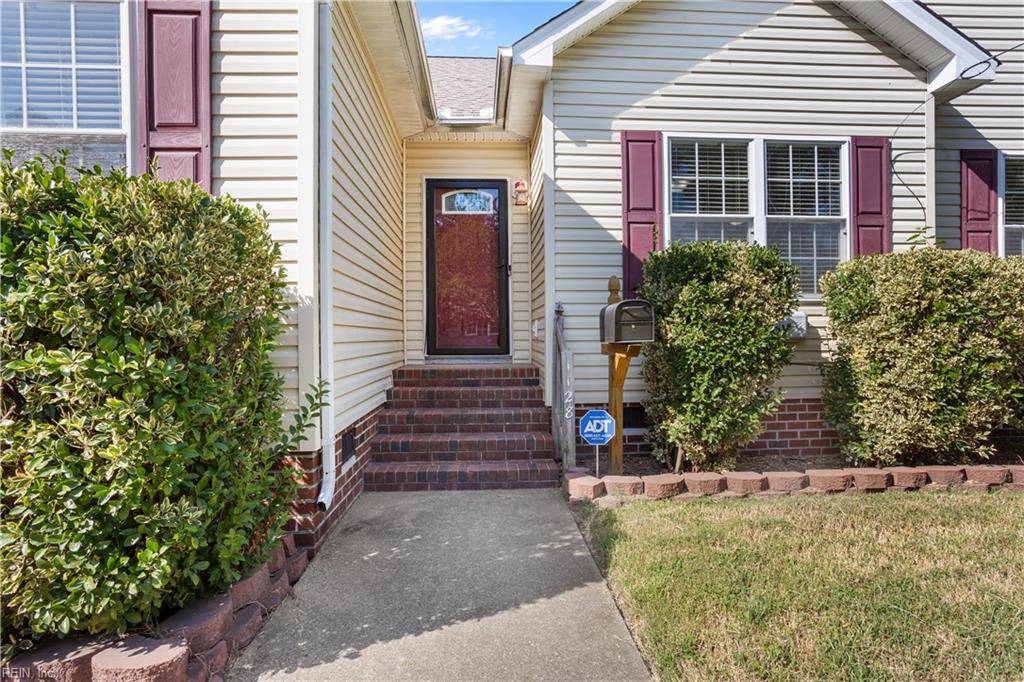 1128 Sheppard Ave Property Photo 3