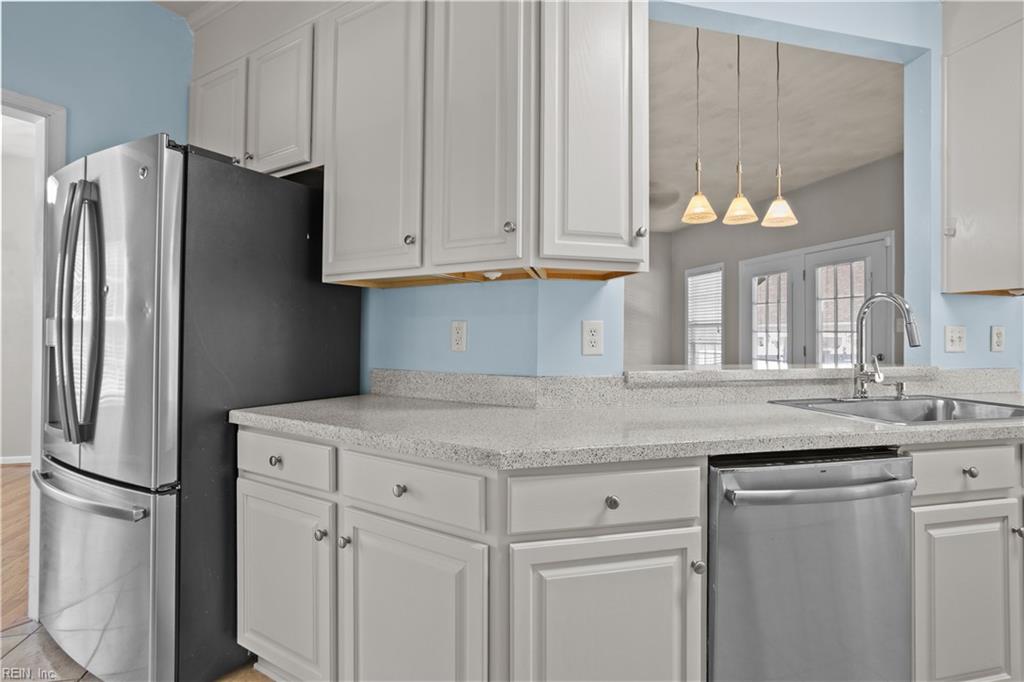 1128 Sheppard Ave Property Photo 6
