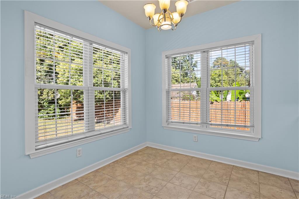 1128 Sheppard Ave Property Photo 8