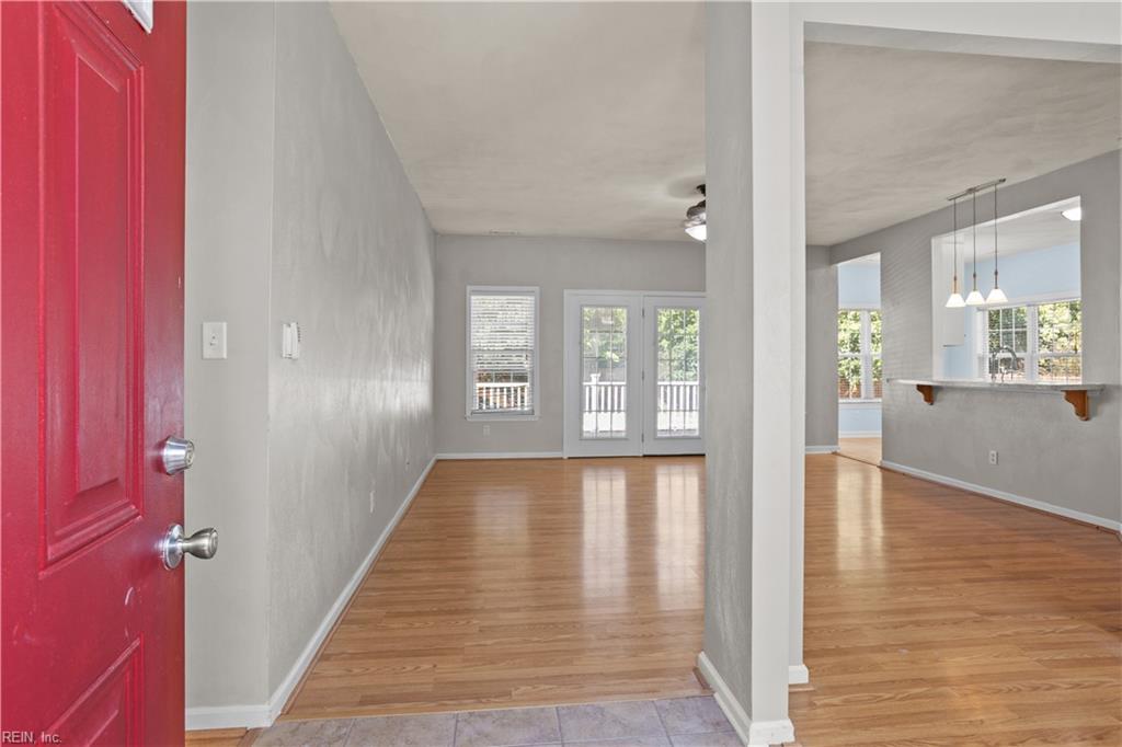 1128 Sheppard Ave Property Photo 9