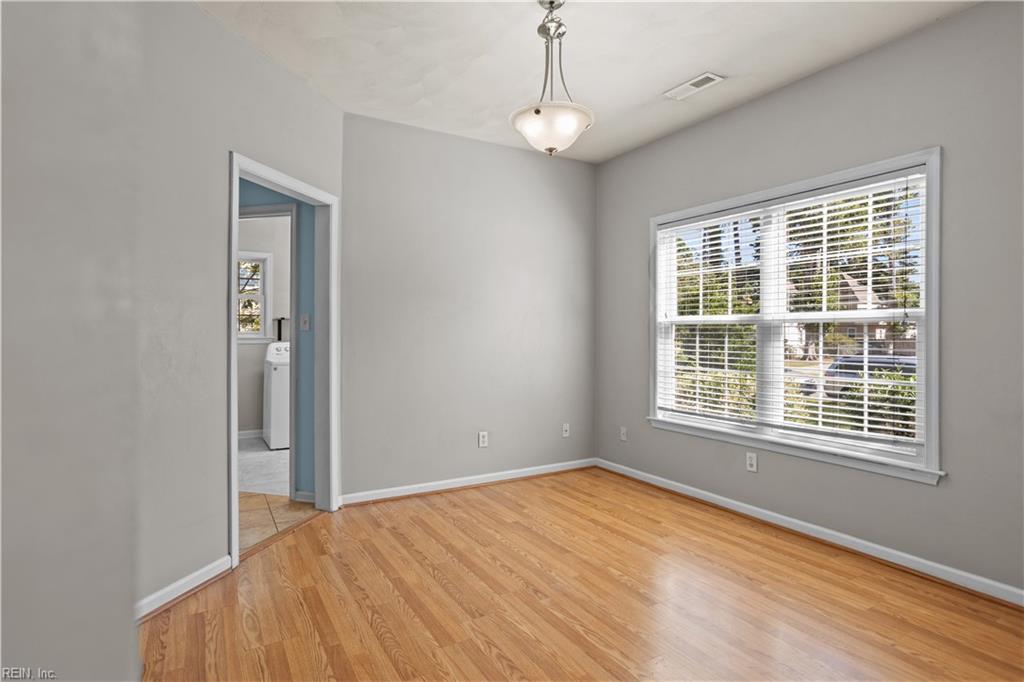 1128 Sheppard Ave Property Photo 13