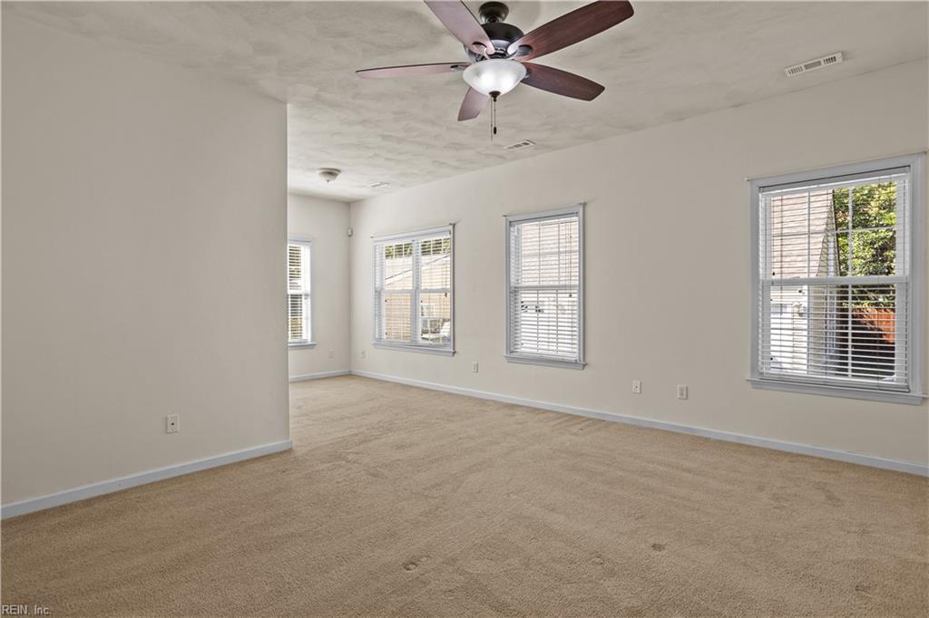 1128 Sheppard Ave Property Photo 16