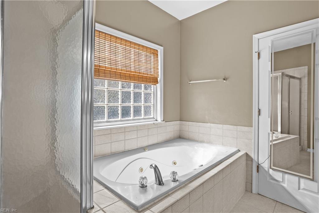 1128 Sheppard Ave Property Photo 19