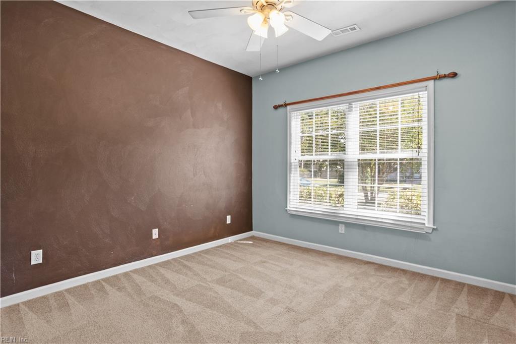1128 Sheppard Ave Property Photo 20