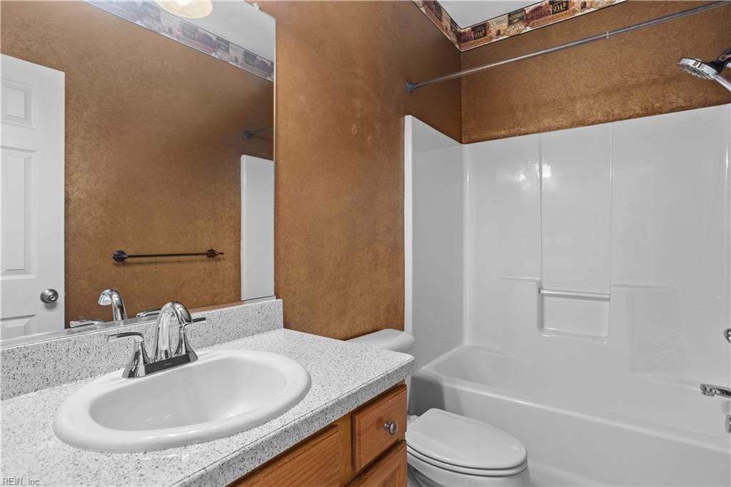 1128 Sheppard Ave Property Photo 22