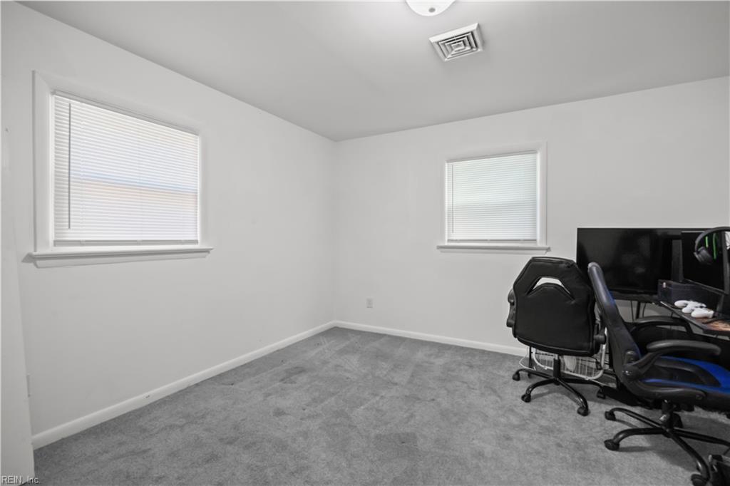 13 Neville St Property Photo 12