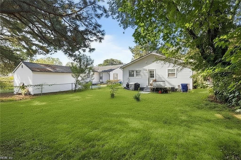 13 Neville St Property Photo 15