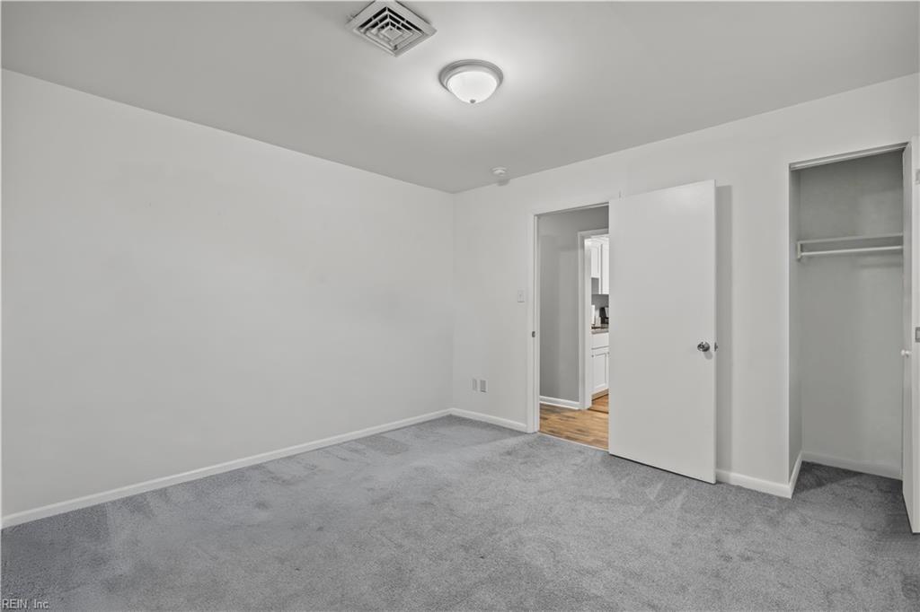 13 Neville St Property Photo 18