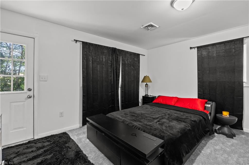 13 Neville St Property Photo 19