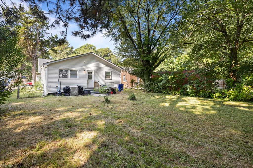 13 Neville St Property Photo 23