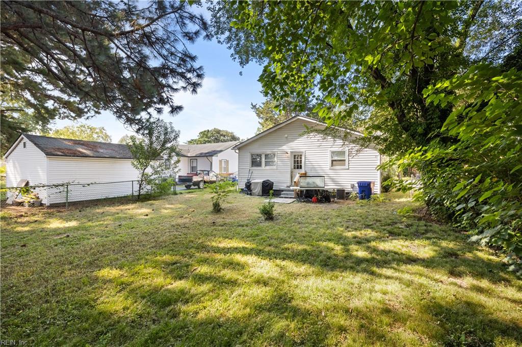 13 Neville St Property Photo 25