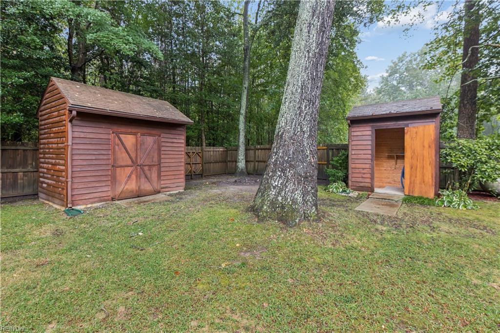 8165 Sheffield Dr Property Photo 11