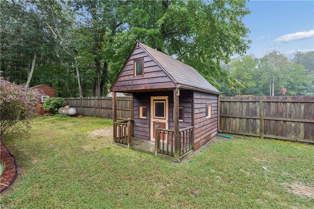 8165 Sheffield Dr Property Photo 13