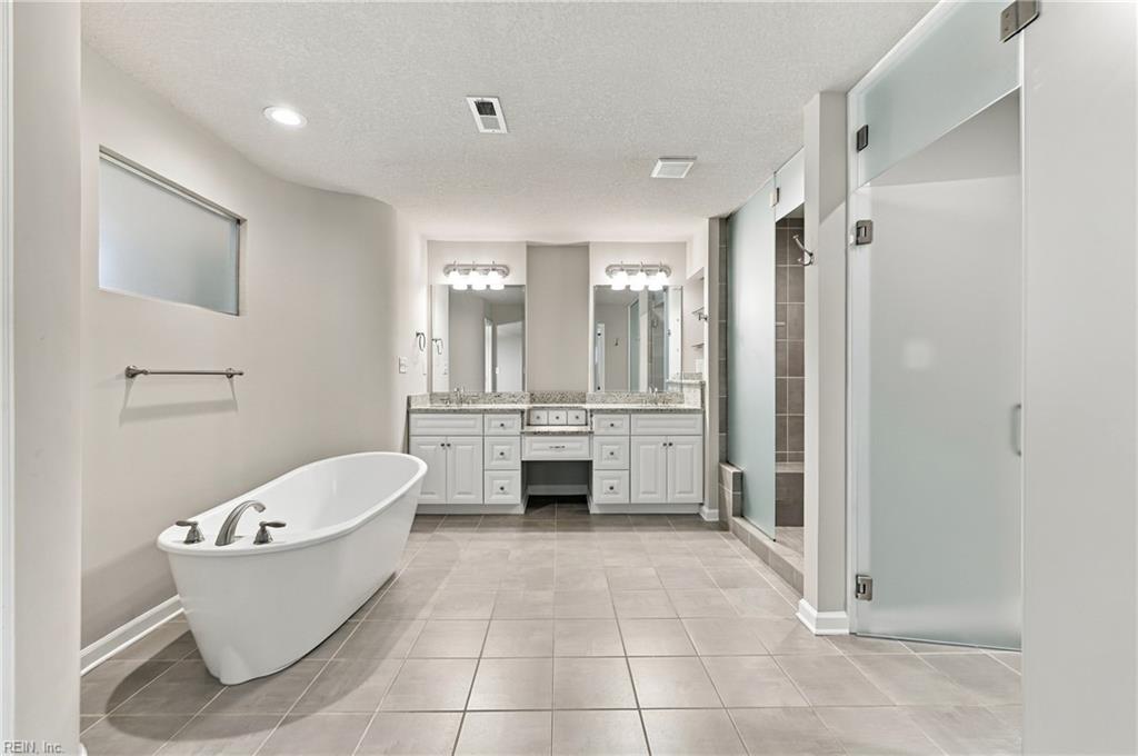 404 Foxgate Ct Property Photo 12