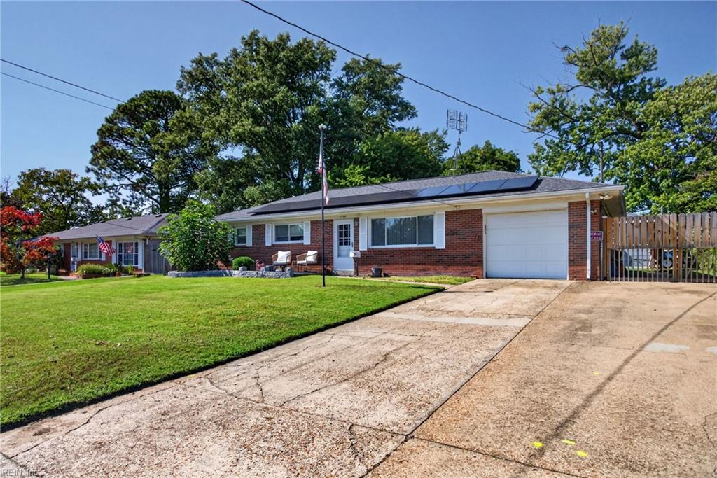 4740 Nuttfield Ln Property Photo 2