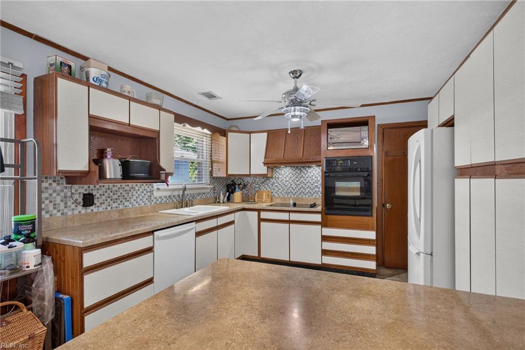 4740 Nuttfield Ln Property Photo 6