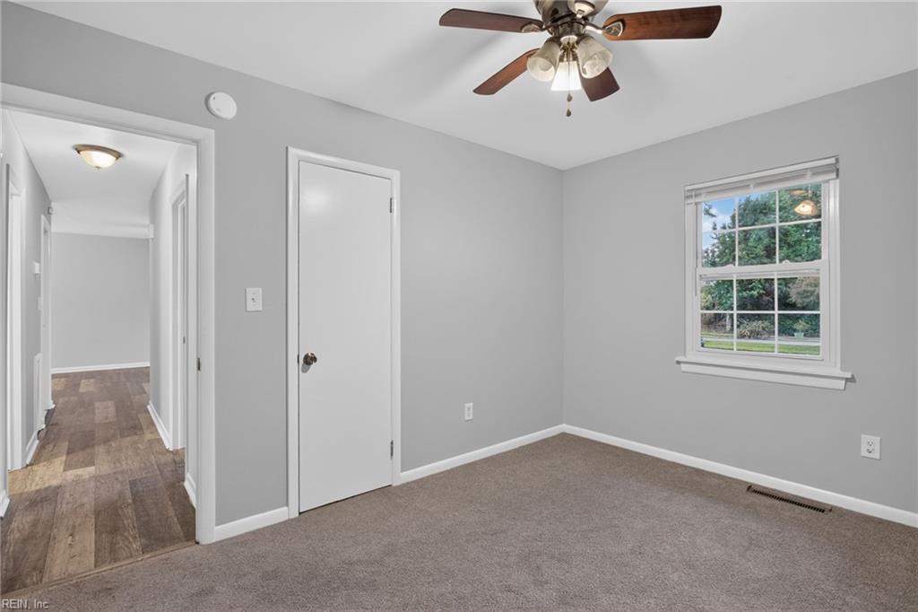 2323 Andrews Blvd Property Photo 18