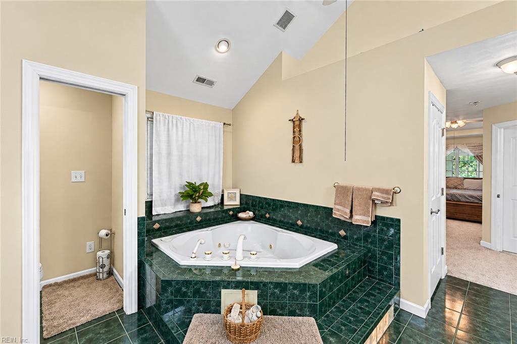 1152 Lawson Cove Cir Property Photo 27