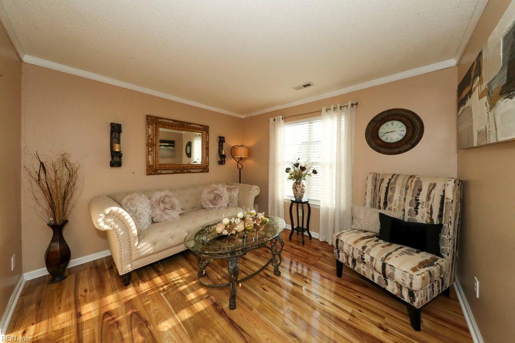 2080 Maple Leaf Cres Property Photo 7