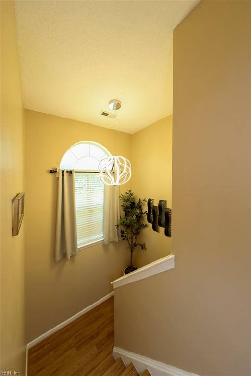 2080 Maple Leaf Cres Property Photo 21