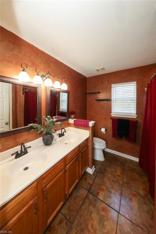 2080 Maple Leaf Cres Property Photo 27