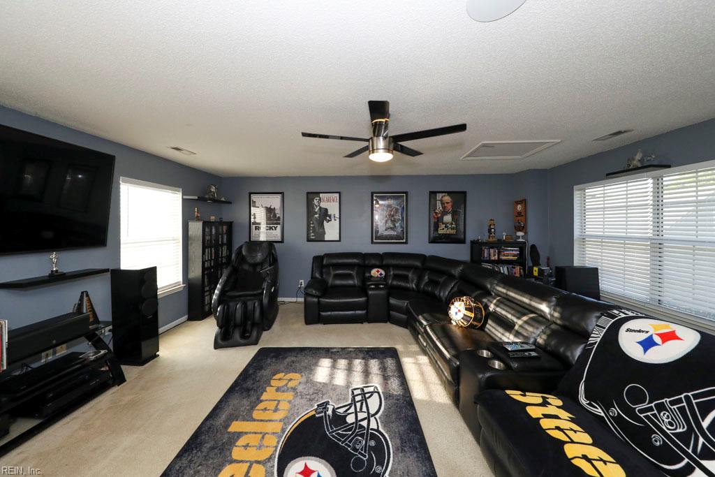 2080 Maple Leaf Cres Property Photo 41
